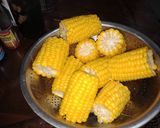 Foto langkah ke 3 dari resep Jagung Rebus Hawai.