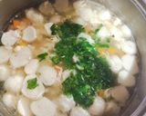 Foto langkah ke 4 dari resep Sup Jagung Bakso Ayam.