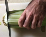 Foto del paso 2 de la receta: Bacalao con puré de apio y brócoli con kiwi