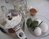 Foto langkah ke 1 dari resep Teh Talua Gula Aren Buah Pinang.