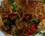Foto langkah ke 2 dari resep Mie goreng pedas.