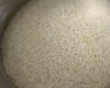 A picture of step 1 of Tamato methi pulao.