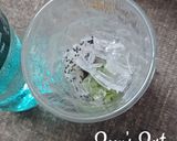 A picture of step 1 of Dragon Fruit Mocktail.