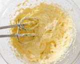 Foto langkah ke 2 dari resep Gluten free vanilla sugar cookies.