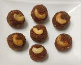 A picture of step 7 of Coconut jaggery laddu.