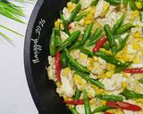 Foto langkah ke 3 dari resep Tumis buncis telur orak arik.