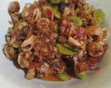 Foto langkah ke 2 dari resep Sayur daun singkong sambal cumi.