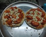 A picture of step 5 of Cheesy Mini Macaroni Pasta Pizza.