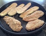 Foto del paso 3 de la receta: Milanesas de pollo súper fáciles