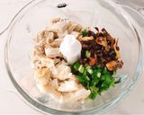 Hình bước làm 2 của món Chả viên từ sườn chay và bánh mì