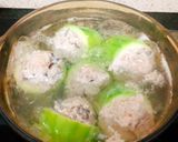 Hình bước làm 3 của món Canh Bí Xanh Nhồi Thịt