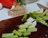 Foto del paso 4 de la receta: Jugo oscuro concentrado de ternera y vegetales