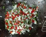 Foto del paso 3 de la receta: Calabaza con pollo y verduras al wok
