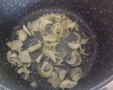 A picture of step 1 of Classic Pappa al Pomodoro.