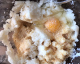 Foto del paso 2 de la receta: Pan de coliflor con salmón y queso fresco