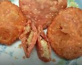A picture of step 5 of Mava stuffed Beet Puri.