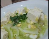 Foto langkah ke 4 dari resep Tumis Timun Tahu Telur (Sarapan Keluarga Hari 2).
