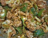A picture of step 4 of Cauliflower capsicum pickle.