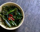 Hình bước làm 5 của món Cơm chiên muối ớt xanh
