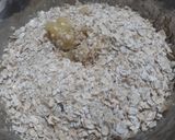A picture of step 1 of Oats cranberry cookies.