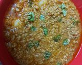A picture of step 2 of Mutton mince with potato gravy.