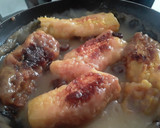Foto del paso 2 de la receta: Plátanos maduros en leche y pasas de uva...🤔🍌🍇🍯🍶🥛🍯🍌