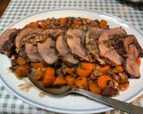 Une image de l'étape 21 de Rôti de sanglier mariné, carottes et lard fumé.