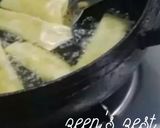 A picture of step 2 of Egg in a Blanket.