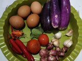 Balado Terong dan Telur Mata Hati