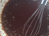 Budín matero de chocolate con glaseado de naranja