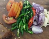 Foto langkah ke 2 dari resep Tumis bakso putren (jagung muda).
