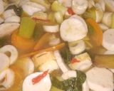 Foto langkah ke 5 dari resep Sukiyaki Kuah Tomyam.