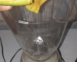 A picture of step 2 of Mango Lemonde.