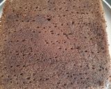 A picture of step 4 of Lamington chocolate cake.