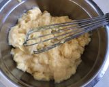 A picture of step 4 of Eggless Strawberry Custard.