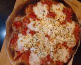 Foto del paso 7 de la receta: Pizza de muzzarella con harina integral