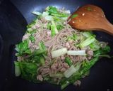 รูปขั้นตอนการทำที่ 2 ของ ผัดเส้นบุกสาหร่าย,ผักกาดเขียว,หมูสับ - คีโต