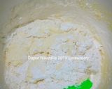 Foto langkah ke 3 dari resep Vanilla Chocochips Cookies.