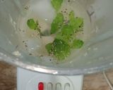 A picture of step 2 of Mint lemonade (without soda).