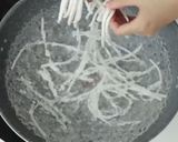Foto langkah ke 4 dari resep Mie Tepung Beras Devina Hermawan.