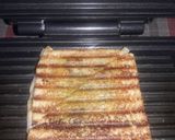 ચીઝ પનીર ભુરજી ગ્રીલ સેન્ડવિચ (Cheese Paneer Bhurji Grill Sandwich Recipe In Gujarati) રેસીપી સ્ટેપ4ફોટો