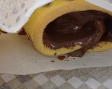 Φωτογραφία βήματος 9 της συνταγής Swiss roll cake με πραλίνα