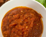 Foto langkah ke 4 dari resep Ayam goreng sambal tomat.