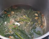 Foto del passaggio 4 della ricetta Zuppa di Legumi e Cavolo Nero Km0
