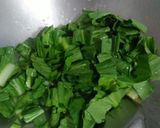 Foto langkah ke 3 dari resep Cah Pokcoy Sosis.