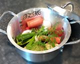 A picture of step 2 of 🍃🍅🌿🍄🌶🍆 Homemade Vegetable Stock 🌽🥕🥑🥒.
