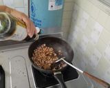 รูปขั้นตอนการทำที่ 2 ของ หมูสับผัดพริกหยวก