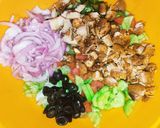 A picture of step 3 of Subway Style Salad 🥗.