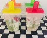 Foto del paso 3 de la receta: Paletas Heladas marmoleadas con frutas
