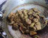 A picture of step 4 of Mushroom masala.